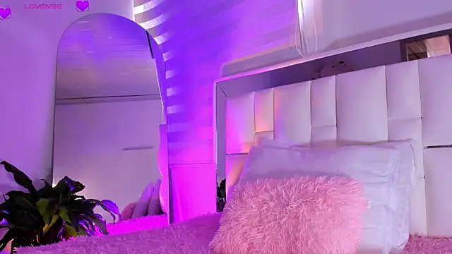 sara goddess01 online show from September 2025 06:10:02 PM