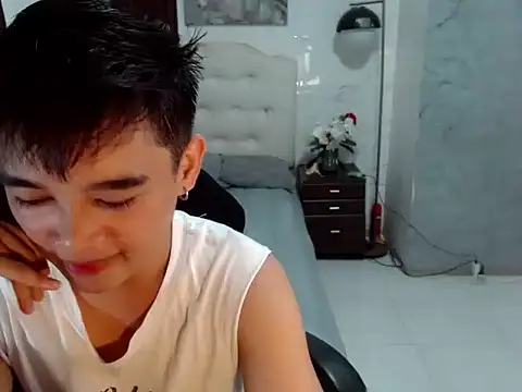 Snapshot of sexysam14 chatting on November 2025 05:28:02 AM sexysam14 online show from November 2025 05:28:02 AM