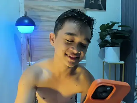 Snapshot of sexysam14 chatting on November 2025 01:49:02 AM sexysam14 online show from November 2025 01:49:02 AM