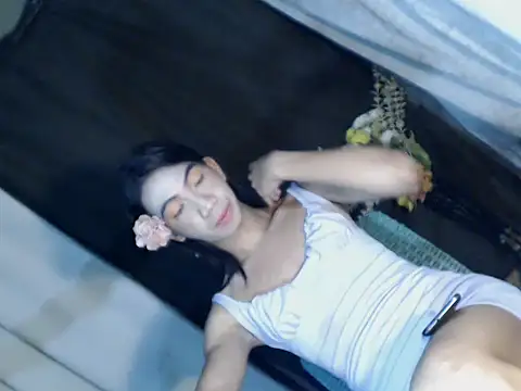 Snapshot of xyourdreamtrans chatting on September 2025 11:22:02 AM xyourdreamtrans online show from September 2025 11:22:02 AM