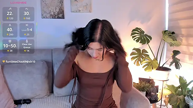 Estrer collins online show from February 2026 07:10:01 PM