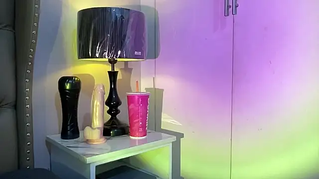 Snapshot of solana_imani chatting on October 2025 04:19:02 PM solana imani online show from October 2025 04:19:02 PM