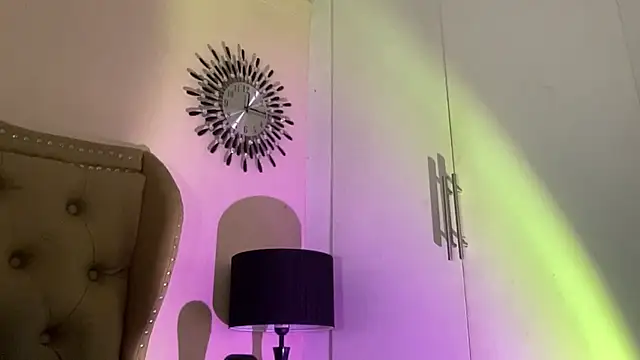 Snapshot of solana_imani chatting on November 2025 09:58:01 PM solana imani online show from November 2025 09:58:01 PM