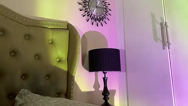 Snapshot of solana_imani chatting on November 2025 04:30:01 PM solana imani online show from November 2025 04:30:01 PM