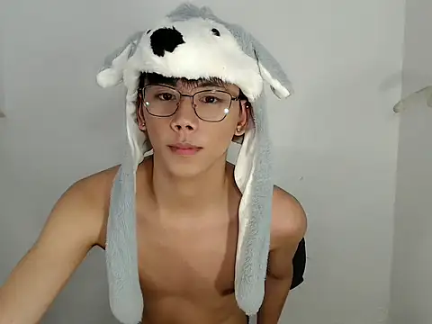 ynotyu online show from February 2026 05:17:02 PM