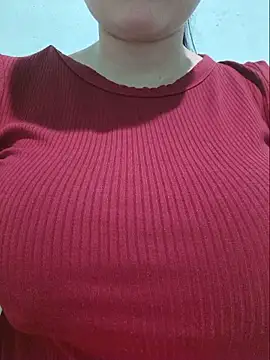 Shiny Babe online show from May 2026 11:38:01 AM
