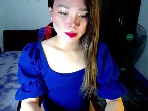 Urassiansweetcummer online show from November 2025 01:33:02 AM