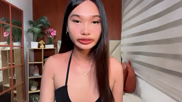 Snapshot of universal_slutt chatting on July 2026 12:07:01 AM universal slutt online show from July 2026 12:07:01 AM