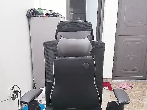 Shulee21 online show from October 2025 02:31:01 AM