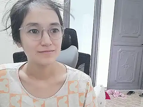 Shulee21 online show from October 2025 02:09:02 AM