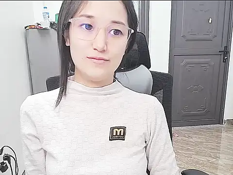 Shulee21 online show from October 2025 02:34:01 AM