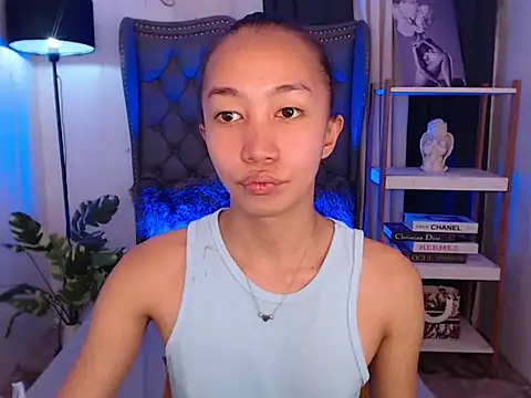 Snapshot of Sweet_kittyxx chatting on February 2026 07:23:01 AM Sweet kittyxx online show from February 2026 07:23:01 AM