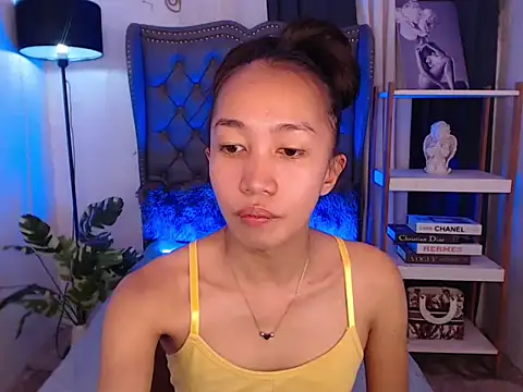 Snapshot of Sweet_kittyxx chatting on February 2026 05:46:01 AM Sweet kittyxx online show from February 2026 05:46:01 AM