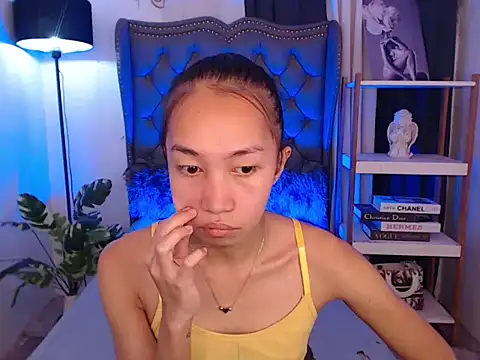 Snapshot of Sweet_kittyxx chatting on February 2026 03:25:01 AM Sweet kittyxx online show from February 2026 03:25:01 AM