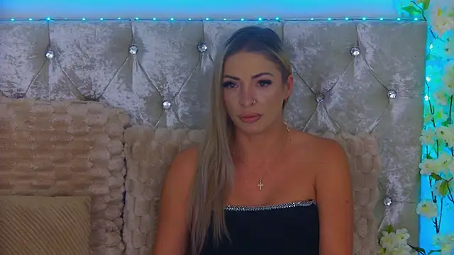Izabellle02 online show from July 2026 02:49:01 AM