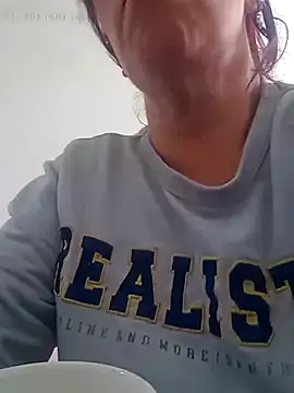 Snapshot of Chantalvedette chatting on November 2025 06:23:02 PM Chantalvedette online show from November 2025 06:23:02 PM