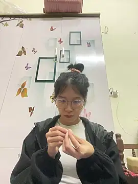 meomeo2k6 online show from November 2025 01:54:02 PM