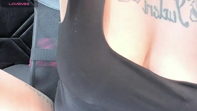 Snapshot of Dantzel_ chatting on February 2026 08:02:01 PM Dantzel online show from February 2026 08:02:01 PM