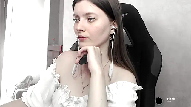 cute elfy  online show from September 2025 02:06:01 PM