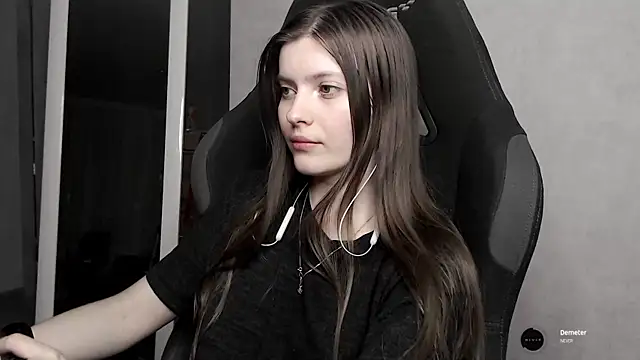 cute elfy  online show from September 2025 05:15:02 PM