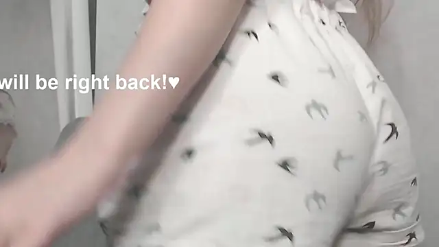 cute elfy  online show from November 2025 02:28:02 PM