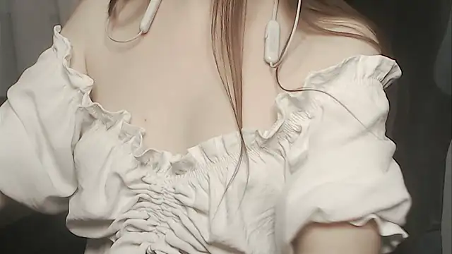 cute elfy  online show from February 2026 03:49:02 PM