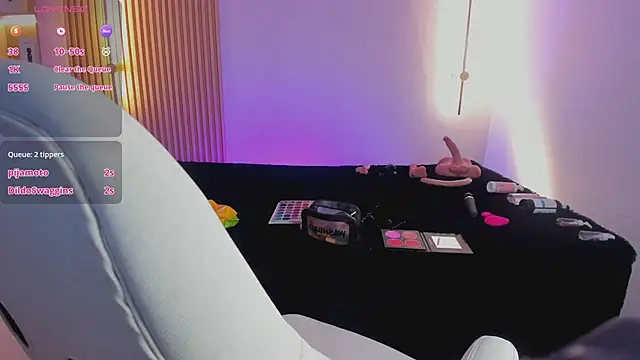 Snapshot of liah_cleir chatting on April 2026 07:18:02 PM liah cleir online show from April 2026 07:18:02 PM