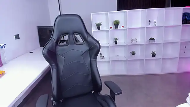 megan bigboobs  online show from October 2025 11:01:01 AM