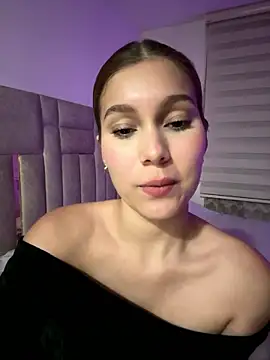 Nikii   online show from January 2026 03:33:01 AM