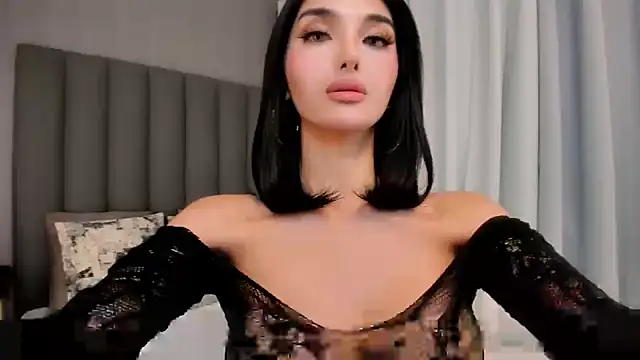 Snapshot of EmeraldGreyson chatting on February 2026 12:27:02 AM EmeraldGreyson online show from February 2026 12:27:02 AM