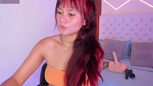Snapshot of Miiaa_jones chatting on May 2026 01:07:01 PM Miiaa jones online show from May 2026 01:07:01 PM