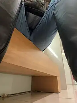 Isabella21  online show from April 2026 03:15:01 AM