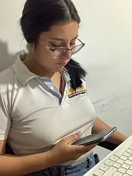 Velma star online show from September 2025 10:59:01 AM