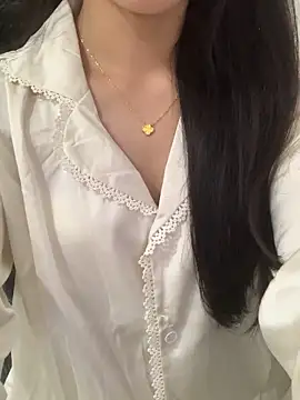 JennyQueen18 online show from October 2025 03:01:02 PM