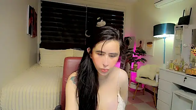 XhotcockcumXts online show from February 2026 02:44:01 AM