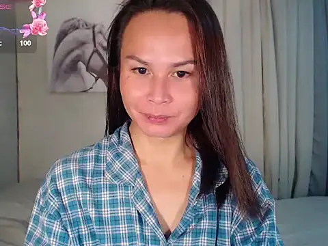 holly bitch online show from January 2026 02:17:01 AM