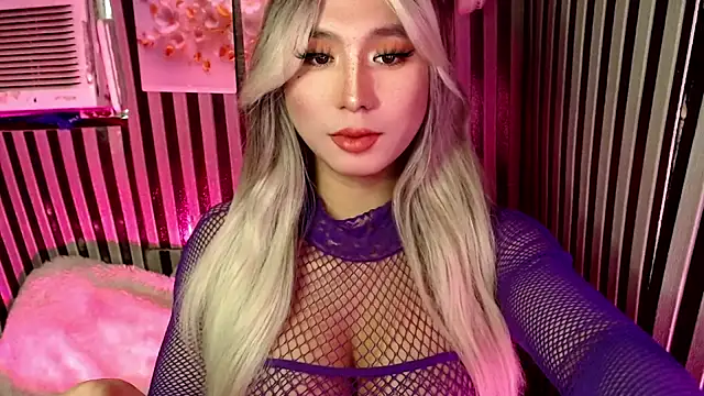 UrhotlucyTS online show from March 2026 07:34:02 AM