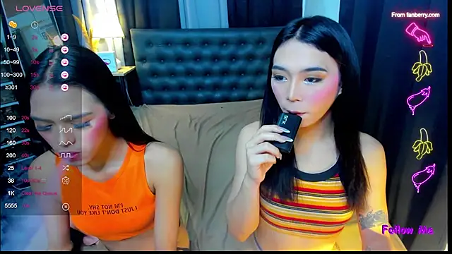 Kyliejennings online show from November 2025 08:20:01 AM