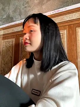 Daisy018 online show from November 2025 01:39:01 AM