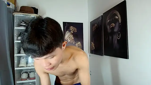 crazyasiantwink online show from November 2025 05:02:01 PM