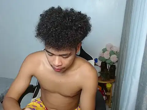 Snapshot of curlyasian_njxx chatting on April 2026 08:26:01 AM curlyasian njxx online show from April 2026 08:26:01 AM