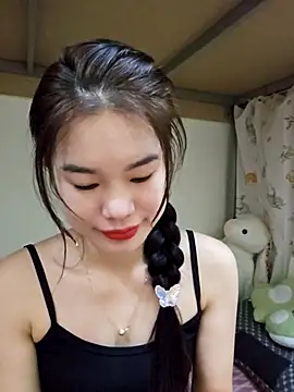 Snapshot of Baby-ladytits2025 chatting on November 2025 03:49:01 PM Baby-ladytits2025 online show from November 2025 03:49:01 PM