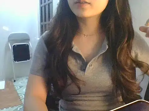 Linzly online show from October 2025 02:56:01 AM