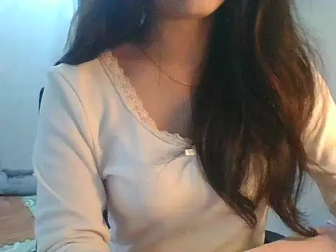 Linzly online show from November 2025 02:45:02 AM