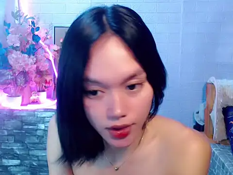 sexybabewarrior online show from May 2026 05:25:01 AM