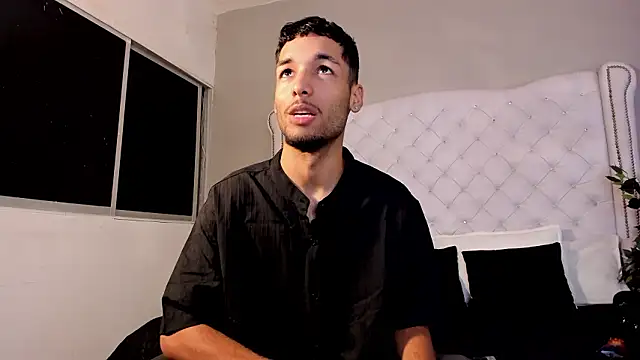 Thiagoferreti online show from February 2026 03:35:02 AM