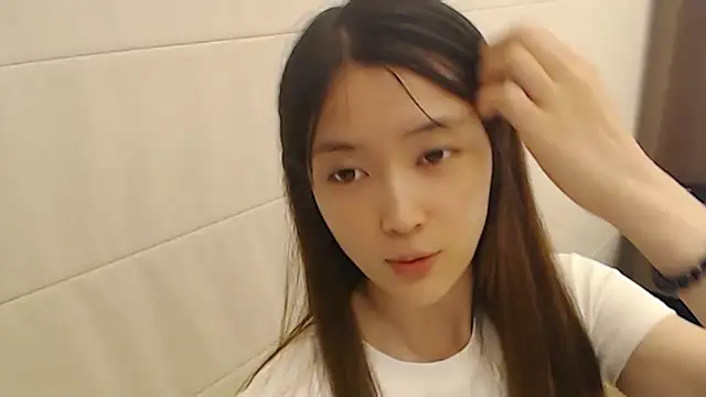 Mimi-cnbaby online show from May 2026 01:40:01 PM
