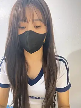 Lucy217 online show from November 2025 01:00:01 PM