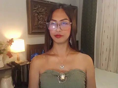 Nathalieheartt online show from July 2026 01:47:02 PM