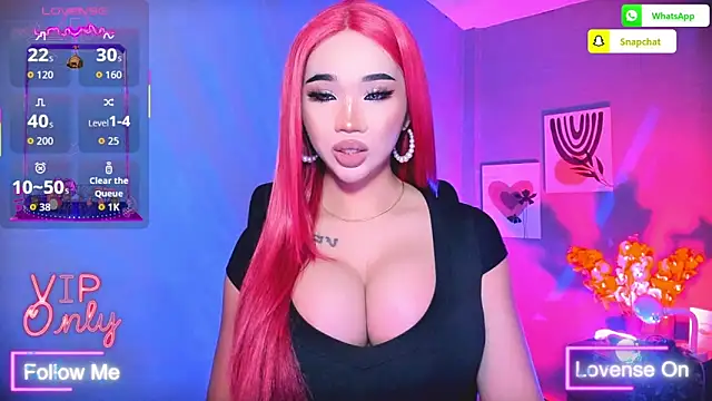 Snapshot of TriciaCumLoader chatting on March 2026 05:52:01 AM TriciaCumLoader online show from March 2026 05:52:01 AM